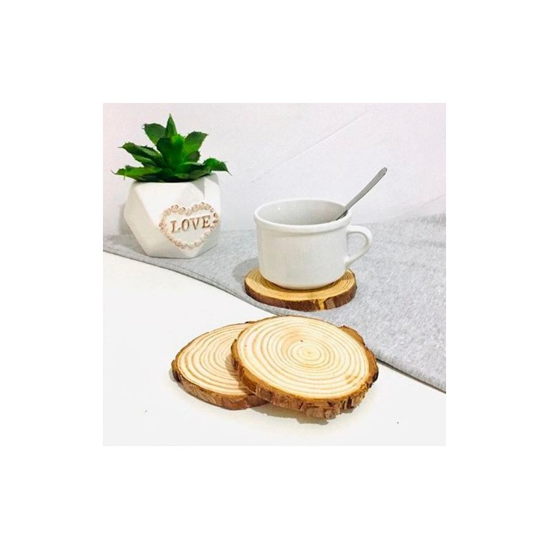 Sottobicchiere in legno - Confezione da 4 Riempi la tua tavola con lo stile e la praticità del set sottobicchieri in legno, che conferirà alla tua tavola un aspetto più naturale.