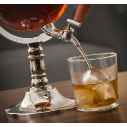 An original dispenser in the shape of a Globe, with a tap, so your guests can help themselves to a drink, without you having to worry