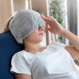 Un cappello ergonomico che, grazie al gel con effetto freddo o caldo, allevierà emicrania, tensione e mal di testa.